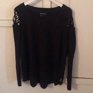 Peek-a-boo shoulder - long sleeve - Reebok